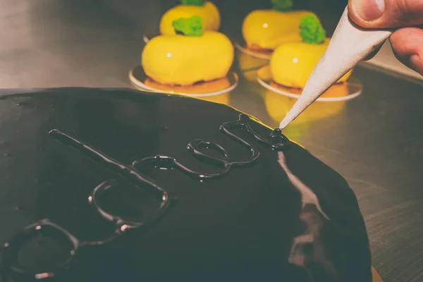 Cooking chocolate cake