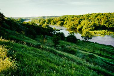 Muhteşem doğa, güzel ormanları ve çayırlar
