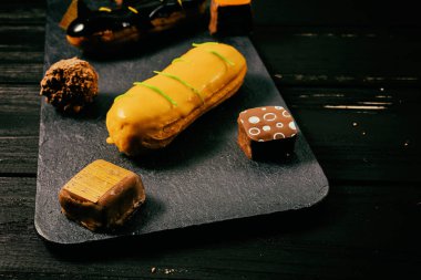 Şekerleme yemek. Pişirme kek ve hamur işleri