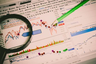 Finansal analizi ve grafikler. Arka plan üzerinde forex ve stok ma