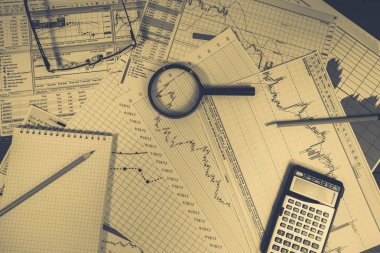 Finansal analizi ve grafikler. Arka plan üzerinde forex ve stok ma