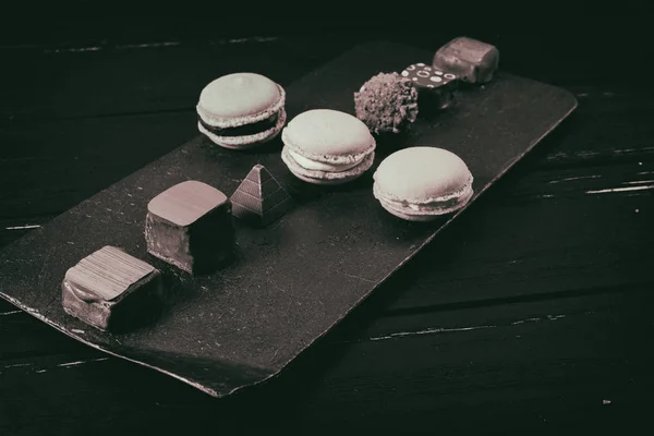 Kézzel készített édességet. Cukorka, csokoládé — Stock Fotó