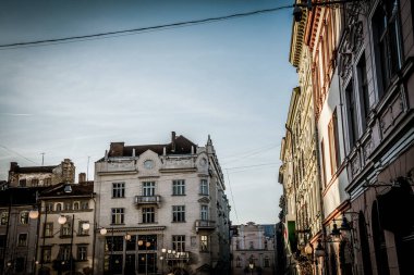 Lviv, Ukrayna - 23 Ocak 2019. Muhteşem kış Lviv mimarisi ve sokakları