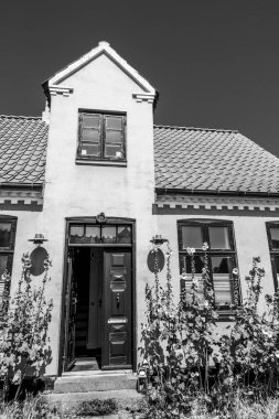 Resimli bir köyde güzel bir Danimarka mimarisi