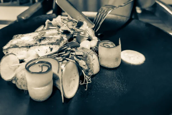 Poleiro Lúcio Grelhado Com Fundo Comida Legumes — Fotografia de Stock