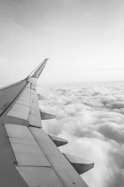 Der Blick Aus Dem Fenster Eines Flugzeug Bullaugen Himmel — Stockfoto