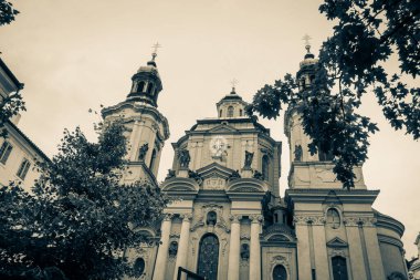 Güz Prag 'ın güzel sokakları ve mimarisi