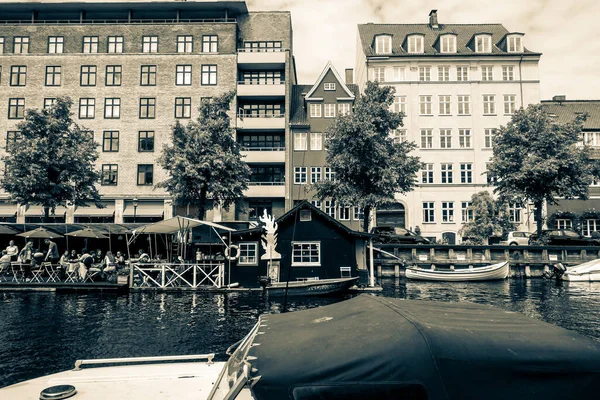 Copenhague Dinamarca Julio 2019 Famoso Christianshavn Con Coloridos Edificios Barcos — Foto de Stock