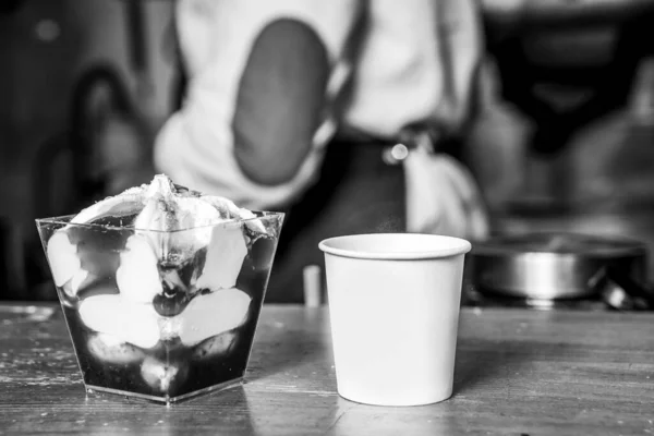 Café Helado Sobre Fondo Madera — Foto de Stock