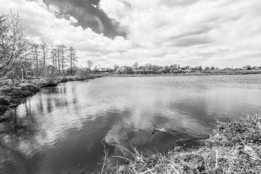 Balıkçılık, köy dinlenmesi. Rekreasyon temasının arkaplanı