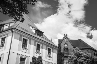 Muhteşem Mimarlık ve Kırbaç Kiliseleri