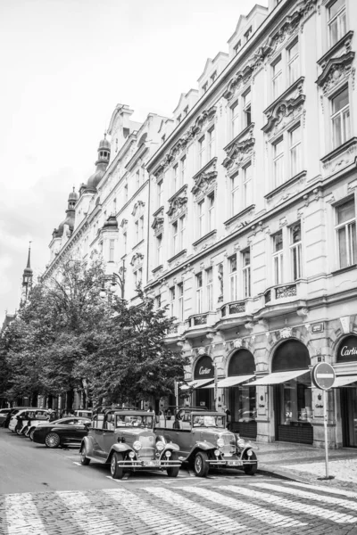 Schöne Straßen Und Architektur Des Herbstlichen Prag — Stockfoto