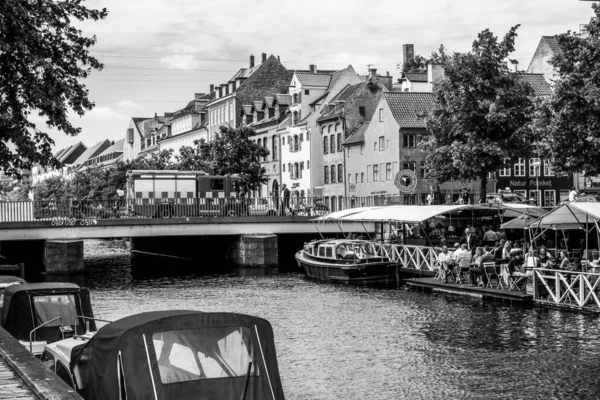 Copenhague Dinamarca Julio 2019 Famoso Christianshavn Con Coloridos Edificios Barcos — Foto de Stock