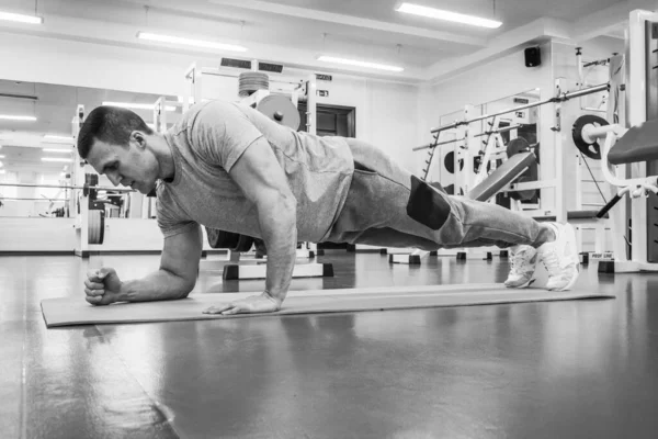 Man Goes Sports Gym — Stock Photo, Image