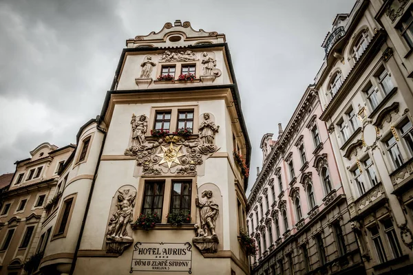 Czech Republic 9月21日プラハの美しい通りと秋の建築 — ストック写真