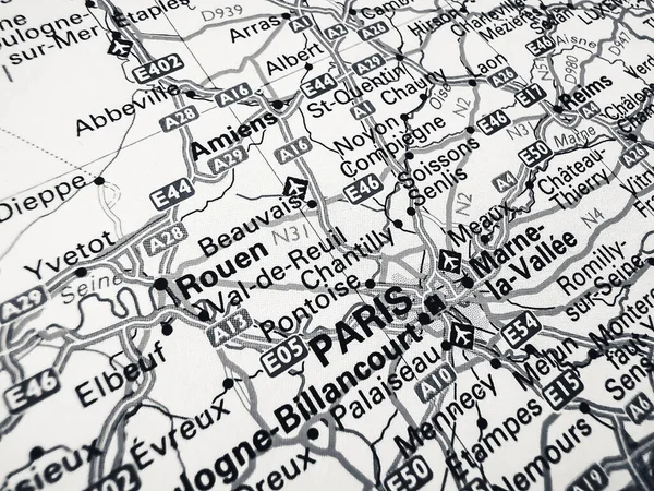 ヨーロッパの道路地図上のパリ — ストック写真