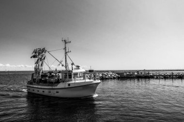 Yatları olan güzel Danimarka limanı