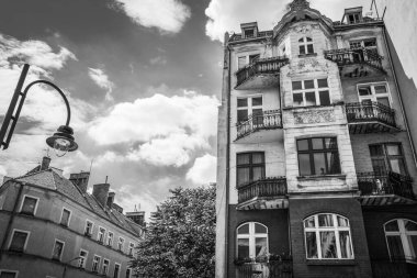 Eski Polonya şehrinin mimarisi. Pençe