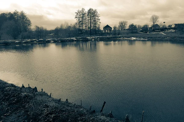 Pike Rybaří Jezeře Rybolovná Rekreace — Stock fotografie