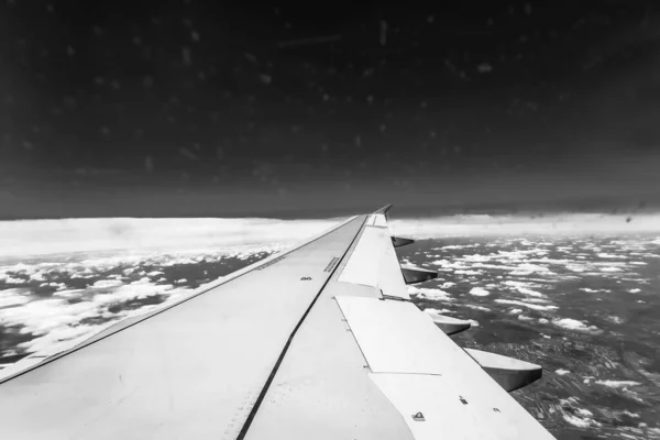 Uçak Penceresinden Kanat Görüntüsü — Stok fotoğraf