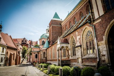 Wroclaw, Polonya - 17 Haziran 2019. Eski Polonya şehrinin mimarisi. Pençe