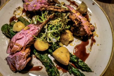 Sebzeli ızgara dana eti.