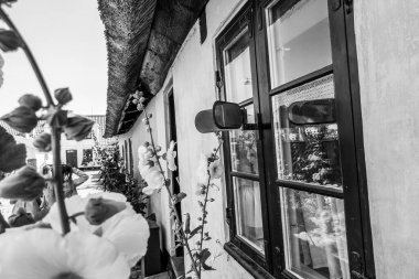 Resimli bir köyde güzel bir Danimarka mimarisi