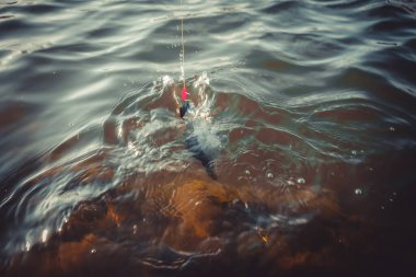 Gölde alabalık avı, spor balıkçılığı ve açık hava aktiviteleri