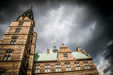 Kopenhag, Danimarka - 24 Temmuz 2019. Kopenhag 'daki Güzel Rosenborg Kalesi