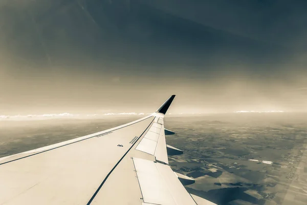 Vista Desde Ventana Del Avión Ala —  Fotos de Stock