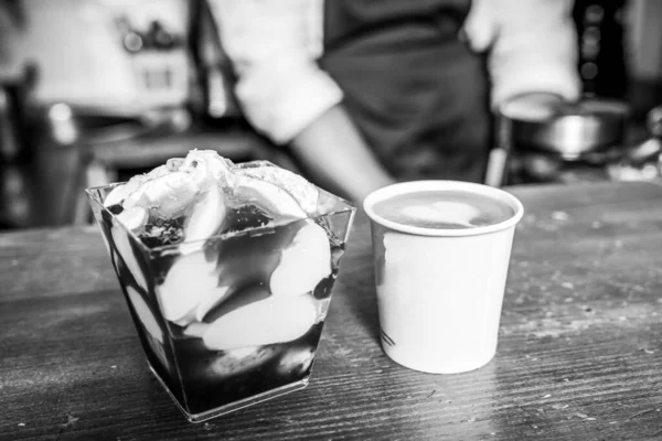 Káva Zmrzlina Dřevěném Pozadí — Stock fotografie