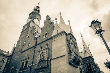 Wroclaw 'daki güzel pazar meydanı, güzel eski evler.