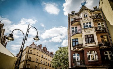 Wroclaw, Polonya - 17 Haziran 2019. Eski Polonya şehrinin mimarisi. Pençe