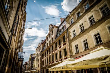 Wroclaw, Polonya - 17 Haziran 2019. Eski Polonya şehrinin mimarisi. Pençe