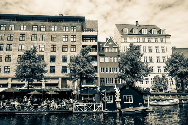 Kodaň Dánsko Července2019 Slavný Christianshavn Barevnými Budovami Čluny Kodani Dánsko — Stock fotografie