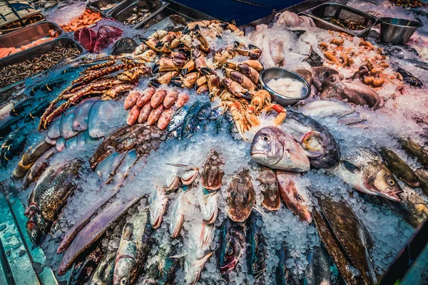 시장에 생선과 해산물 — 스톡 사진