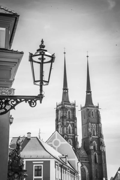 弗罗克劳美丽的教堂吸引力 在欧洲旅行 — 图库照片