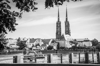 Muhteşem Mimarlık ve Kırbaç Kiliseleri