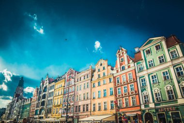 Muhteşem Mimarlık ve Kırbaç Kiliseleri