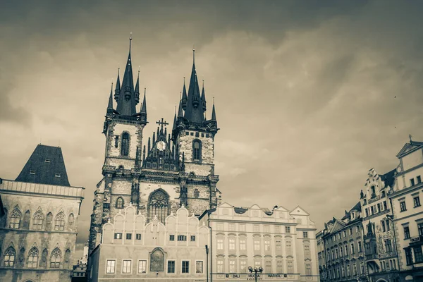 宏伟的布拉格古建筑 — 图库照片