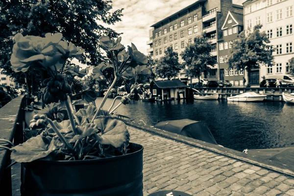 Копенгаген Дания Июля 2019 Года Известный Кристиансхавн Красочными Зданиями Лодками — стоковое фото