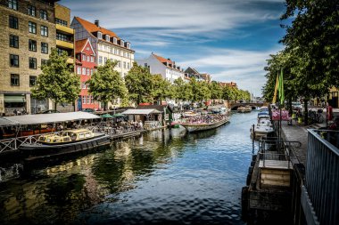 Kopenhag, Danimarka - 18 Temmuz 2019. Güzel Kopenhag mimarisi, Kopenhag 'da seyahat