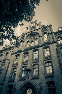 Eski Polonya şehrinin mimarisi. Pençe