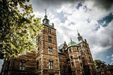Kopenhag, Danimarka - 24 Temmuz 2019. Kopenhag 'daki Güzel Rosenborg Kalesi