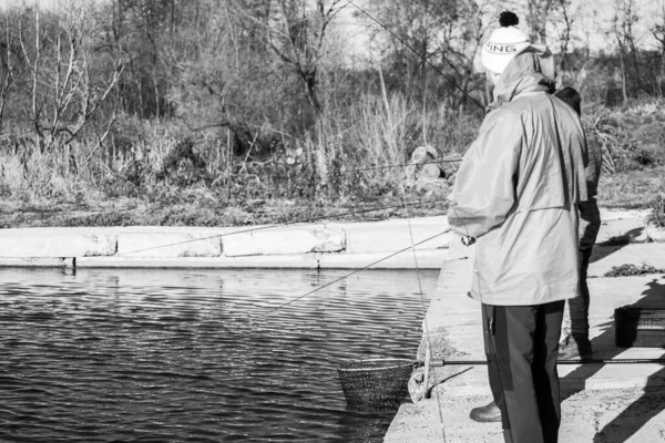 Buona Cattura Pesca Nel Lago — Foto Stock