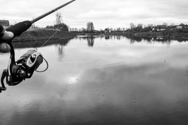 湖でのパイク釣り — ストック写真