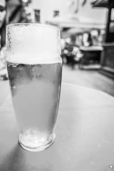 Ein Glas Bier Auf Dem Tisch Freien — Stockfoto