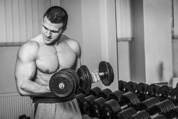 Homme Entraîne Dans Gymnase Fitness Sport Santé — Photo