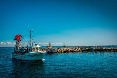 Yatları olan güzel Danimarka limanı