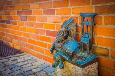 Wroclaw şehrinin caddeleri ve evleri. Şehir manzarası